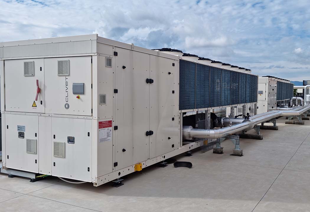 CPC Biotech Hydronic system with polyvalent Clivet