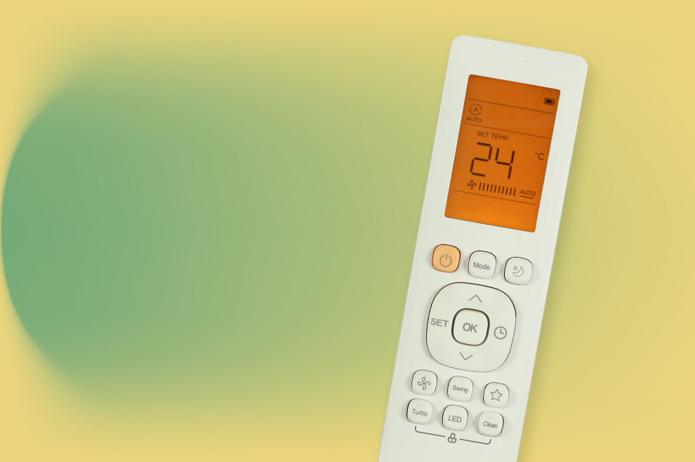 CERVINO by Clivet, Image of remote control with temperature sensor, thanks to Follow-Me function.